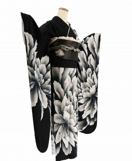 参列振袖[シック]濃い墨黒に大きな白牡丹の花[身長168cmまで]No.1095